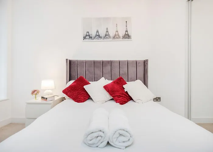 Deluxe Condo Beside 02 Arena And Central London